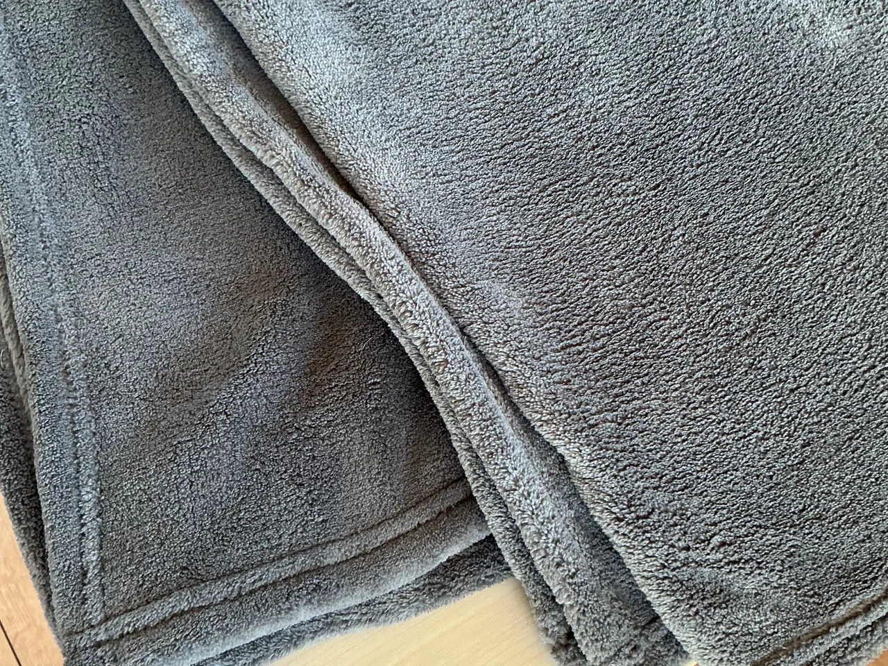 Billede 3 - IKEA sengetæppe 150x250 cm.