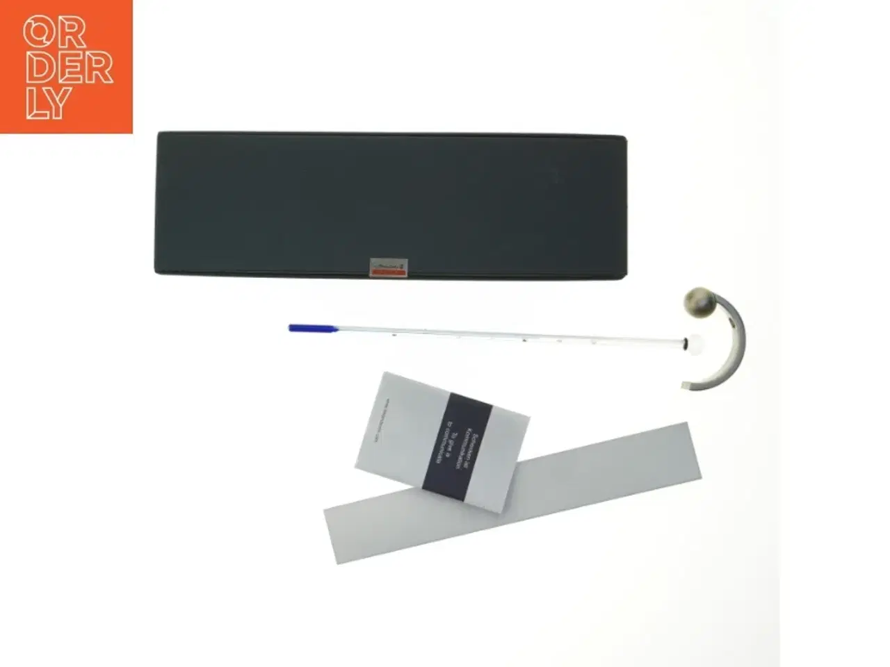 Billede 1 - Newton apparat i kasse (str. 32x10 cm)