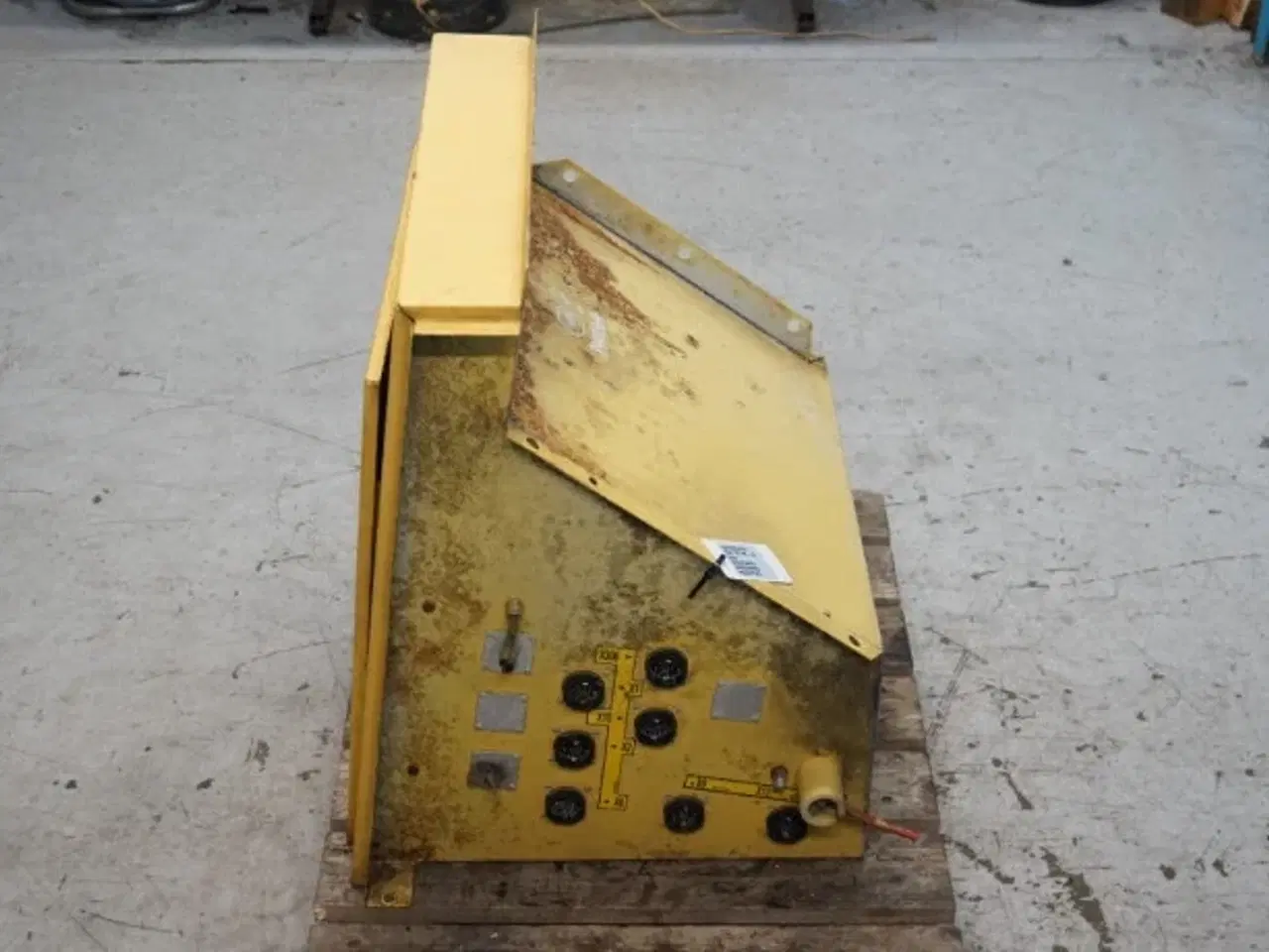 Billede 4 - New Holland TF78 Teknikskab 84429091