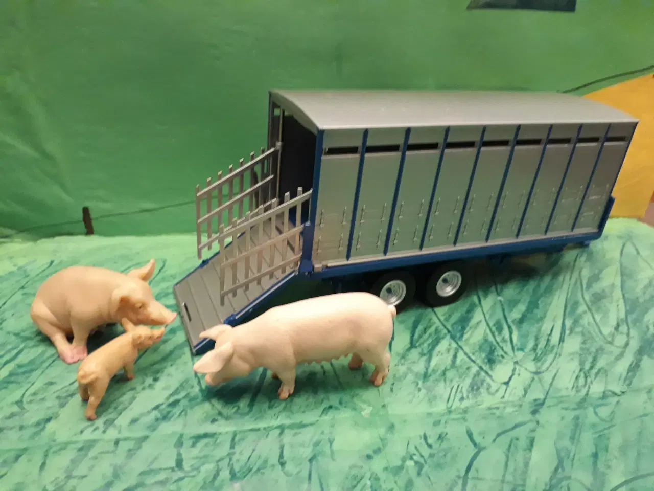 Billede 2 - Dyretransportvogn med 3 Grise