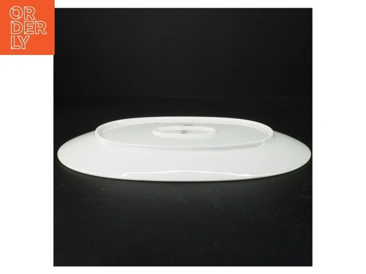 Billede 2 - Ovalt porcelænsfad med guldkant (str. 33 x 23 cm)