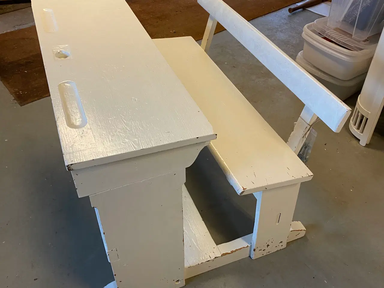 Billede 1 - Gammel hvid skolepult