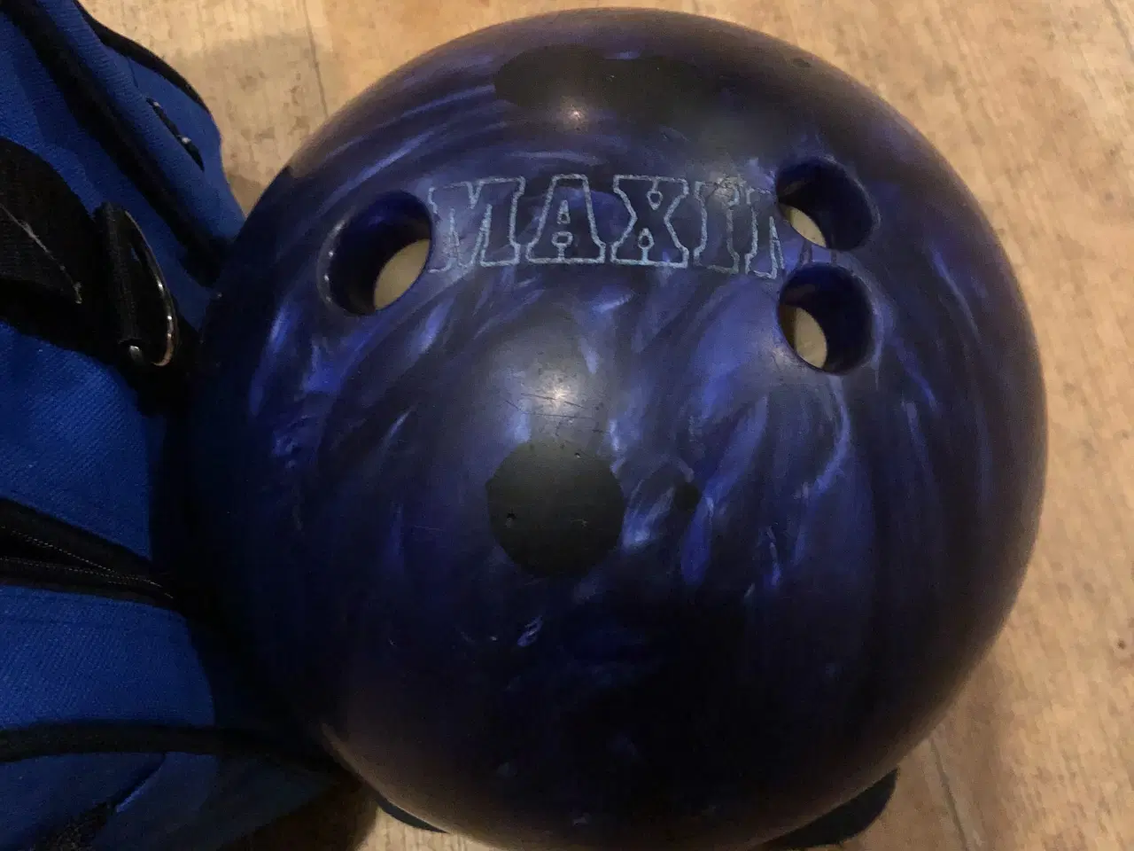 Billede 2 - Bowlingkugle og taske