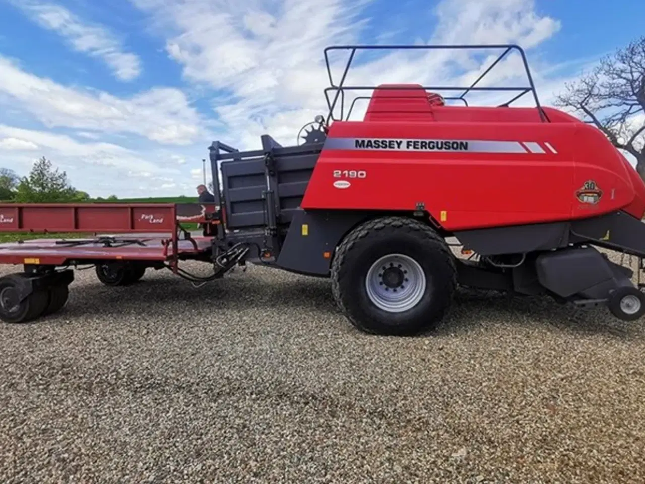 Billede 1 - Massey Ferguson 2190 m/parkland vogn 36000 baller - høstklar
