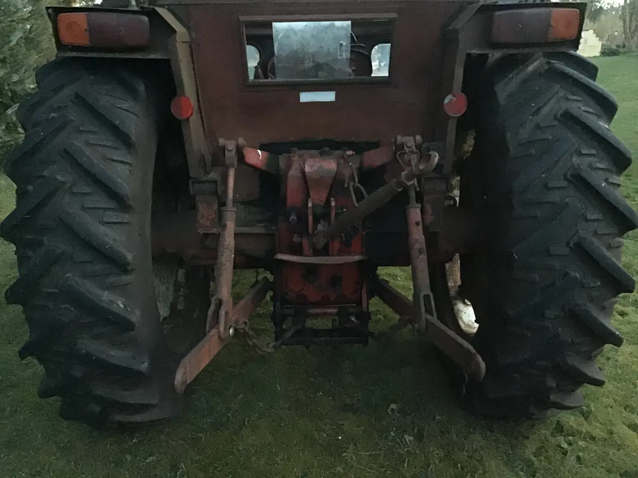 Billede 2 - IH 824 traktor.