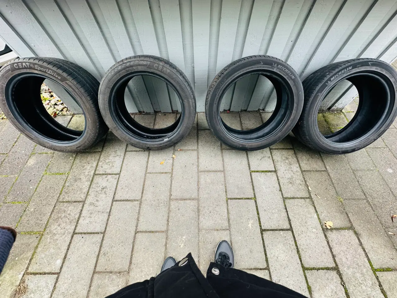 Billede 1 - Sommerdæk 235/45 r17
