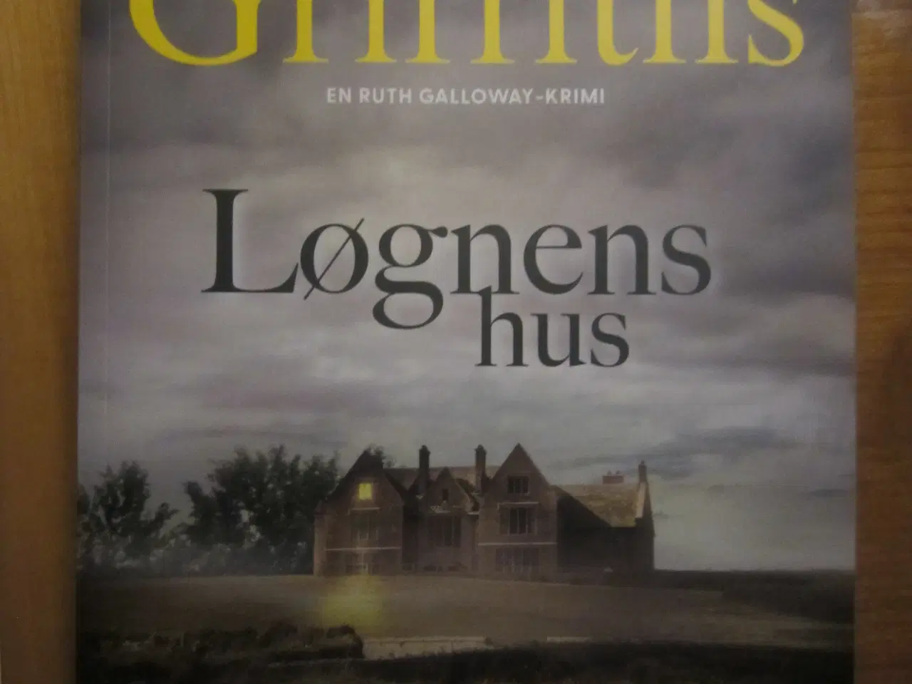 Billede 1 - Løgnens hus