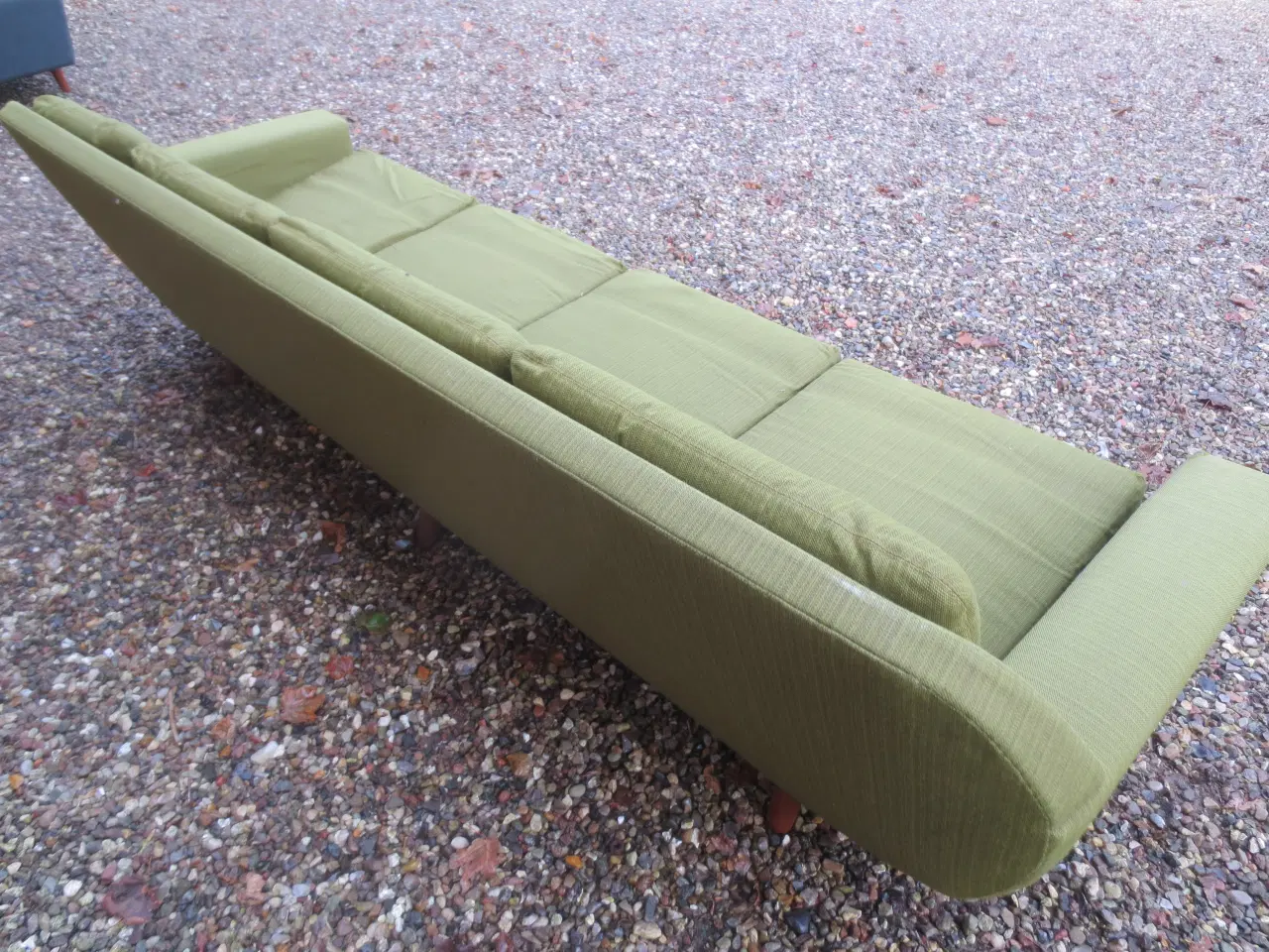 Billede 4 - 1 stk Retro 4 personers sofa med Teak ben 