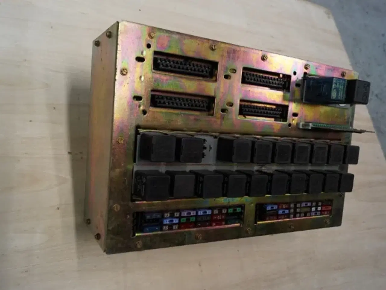 Billede 19 - Claas Commandor 116 Sikringboks 000107505