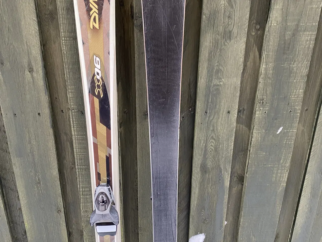 Billede 3 - Ski med bindinger.