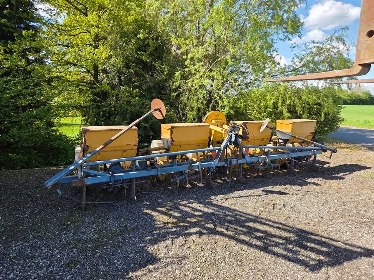 Billede 1 - Kleine 8 RÆKKES 8 rækket med gødningsanlæg