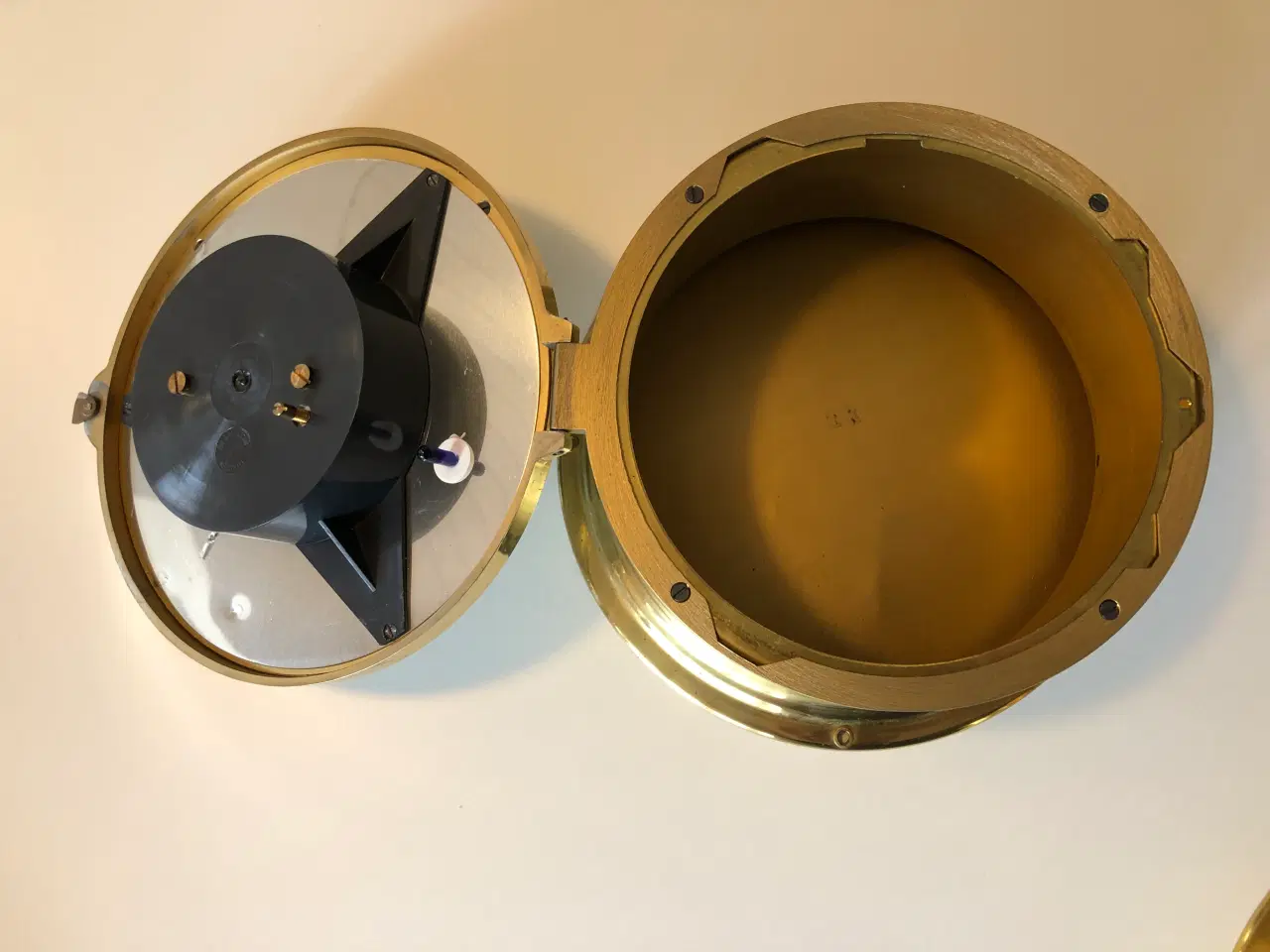 Billede 7 - Flot skibsur og barometer sæt i messing fra Schatz