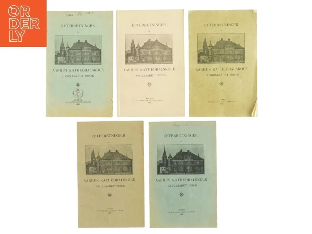 Billede 1 - Årgangsskrifter fra Aarhus Katedralskole (str. 20 x 13 cm)