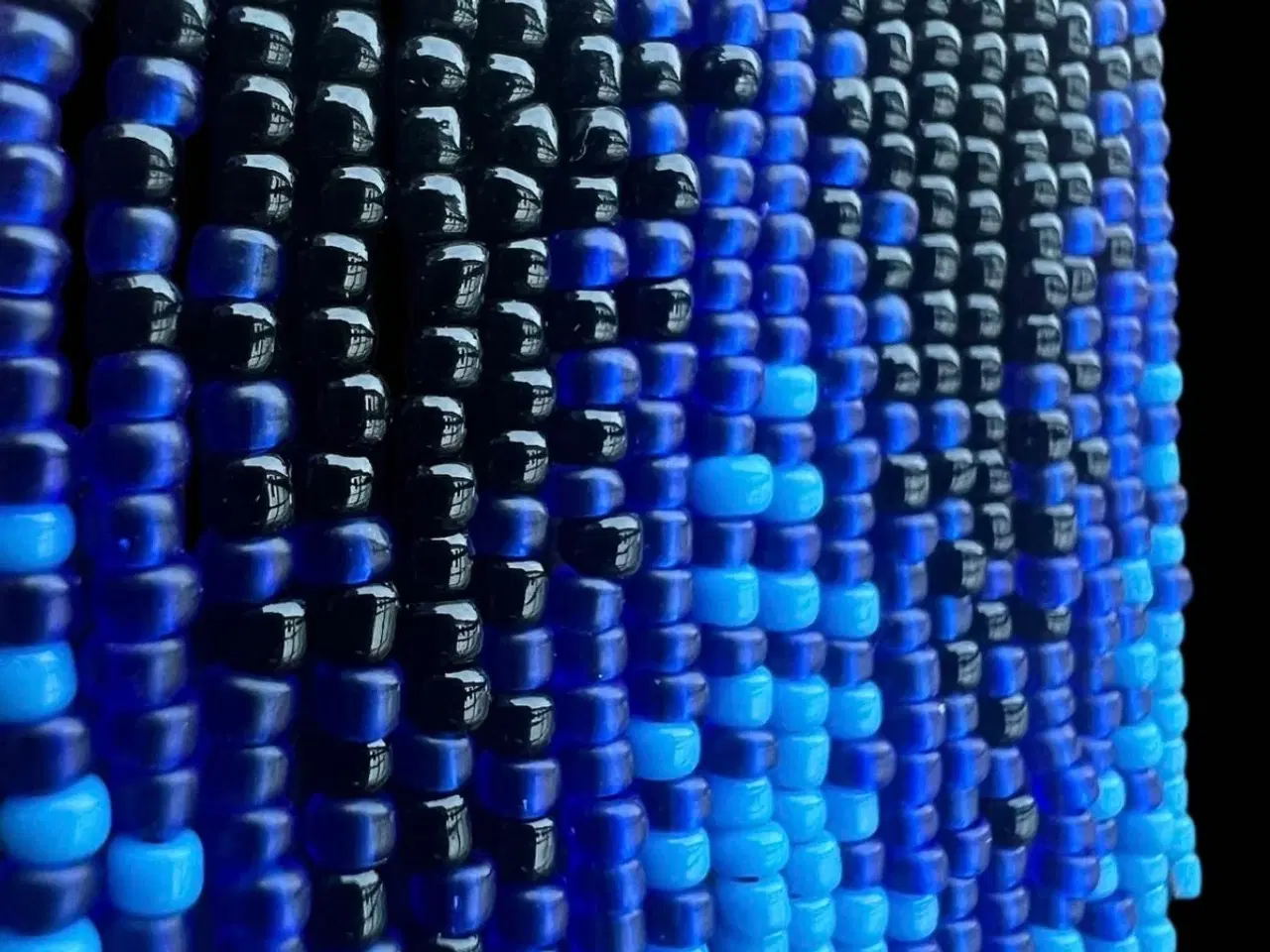 Billede 3 - Grønlandske øreringe, håndlavede 