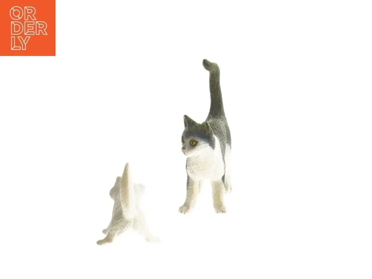 Billede 2 - To kattefigurer (str. 6,5 cm)