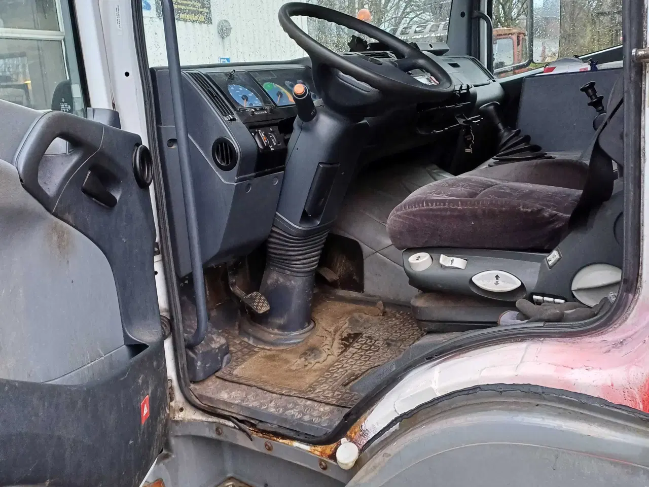 Billede 4 - Lastbil med knæklad 