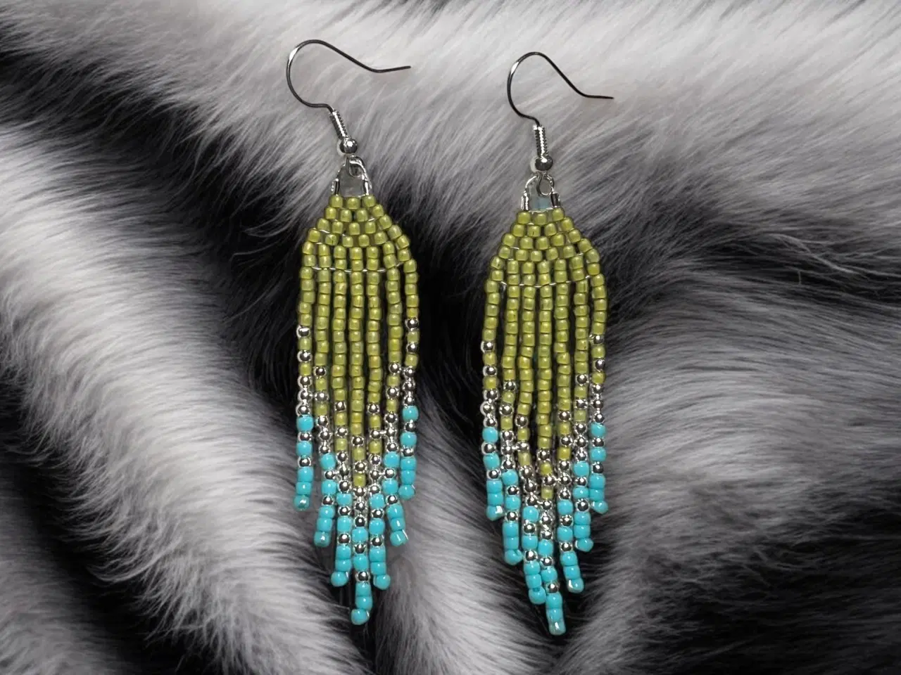 Billede 2 - Grønlandske øreringe, håndlavede