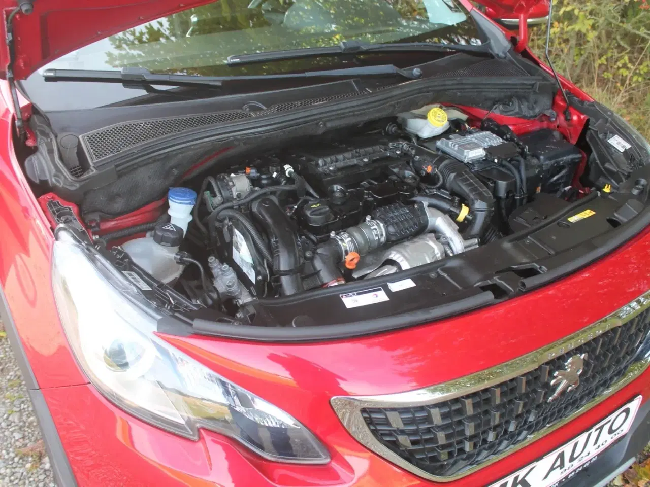 Billede 16 - Peugeot 2008 1,6 BlueHDi 100 Allure Sky