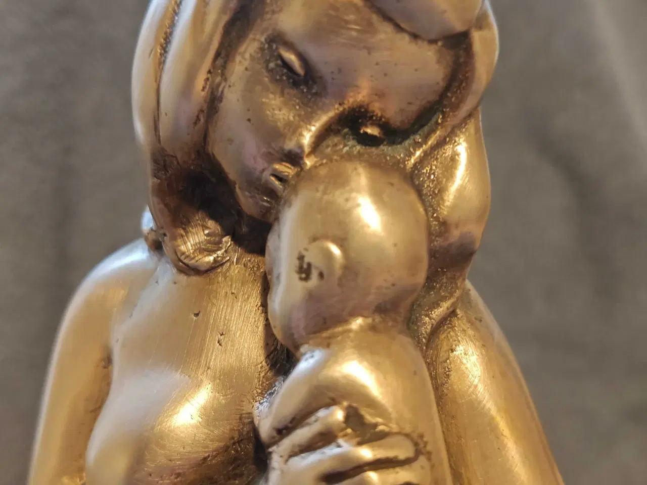 Billede 1 - Messing figur dame med baby