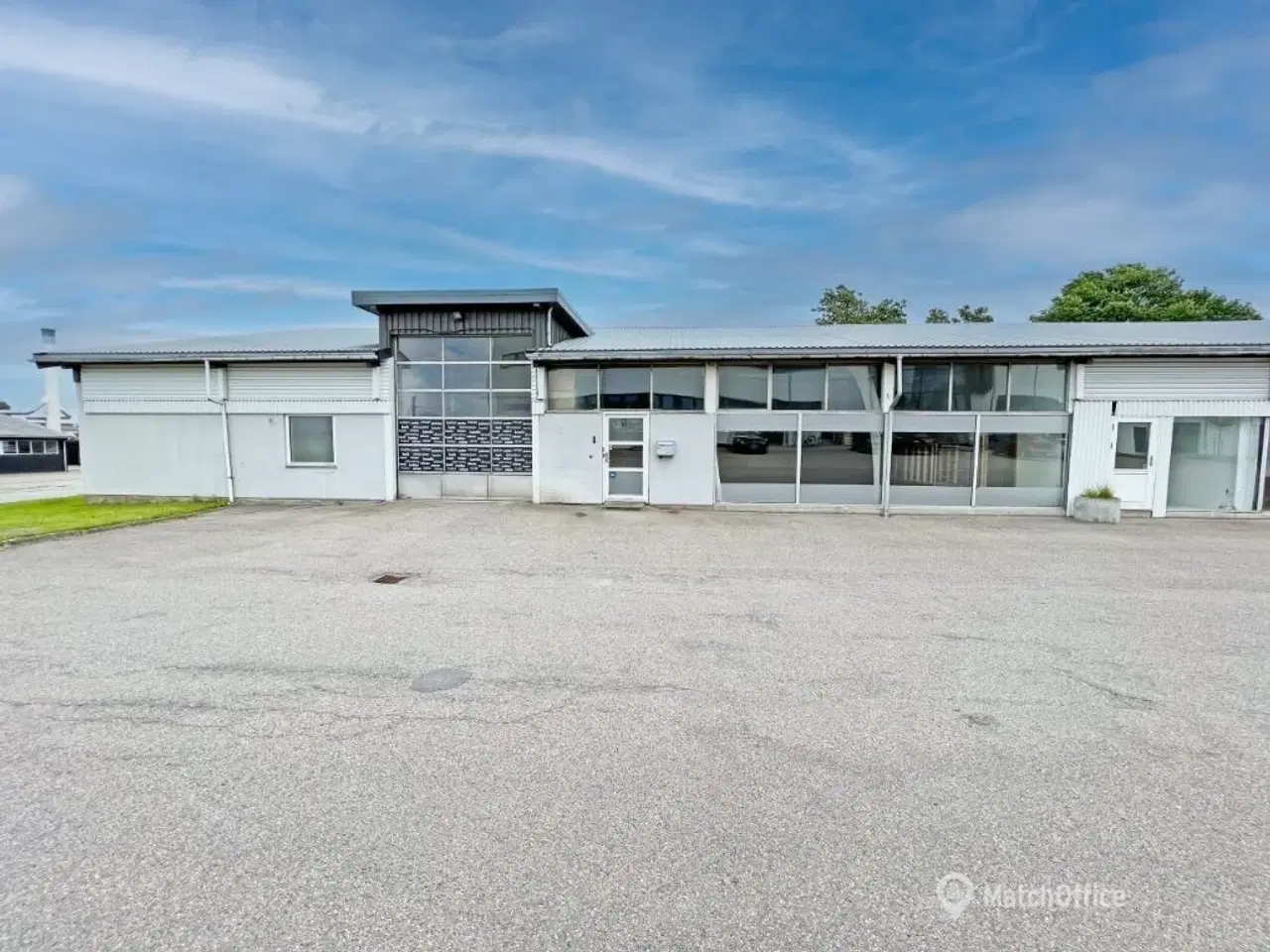 Billede 1 - Veldisponeret lager med kontor / showroom - i alt ca. 560 kvm