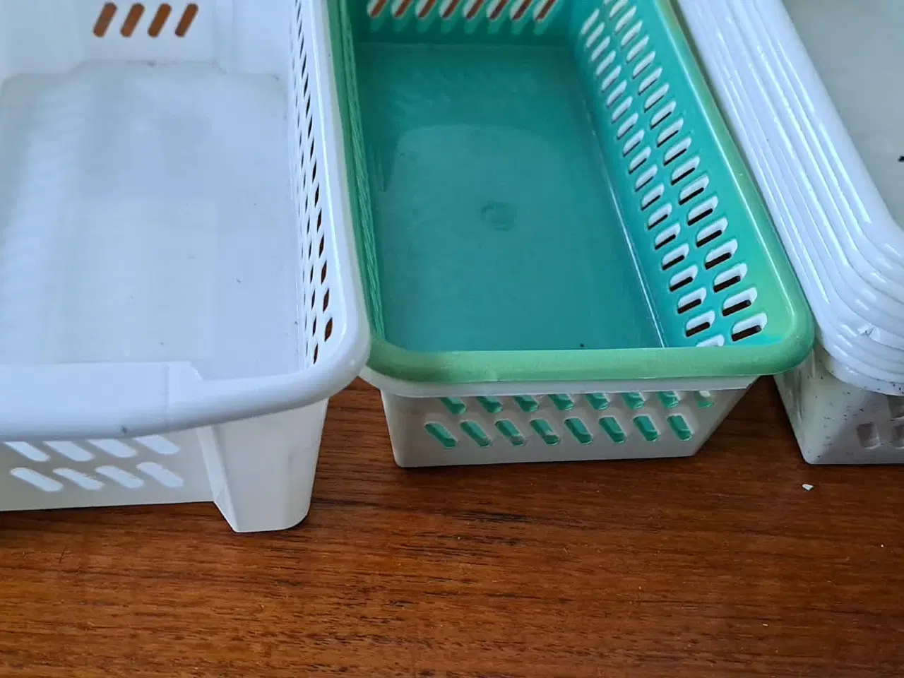 Billede 5 - Små plast kurve de er brugte