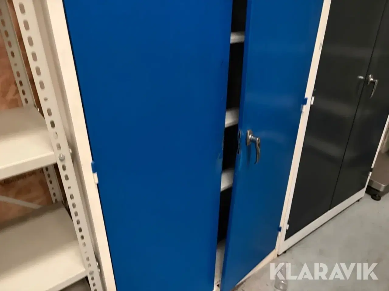 Billede 8 - Værkstedsreoler 3 styk samt 2 styk skabe