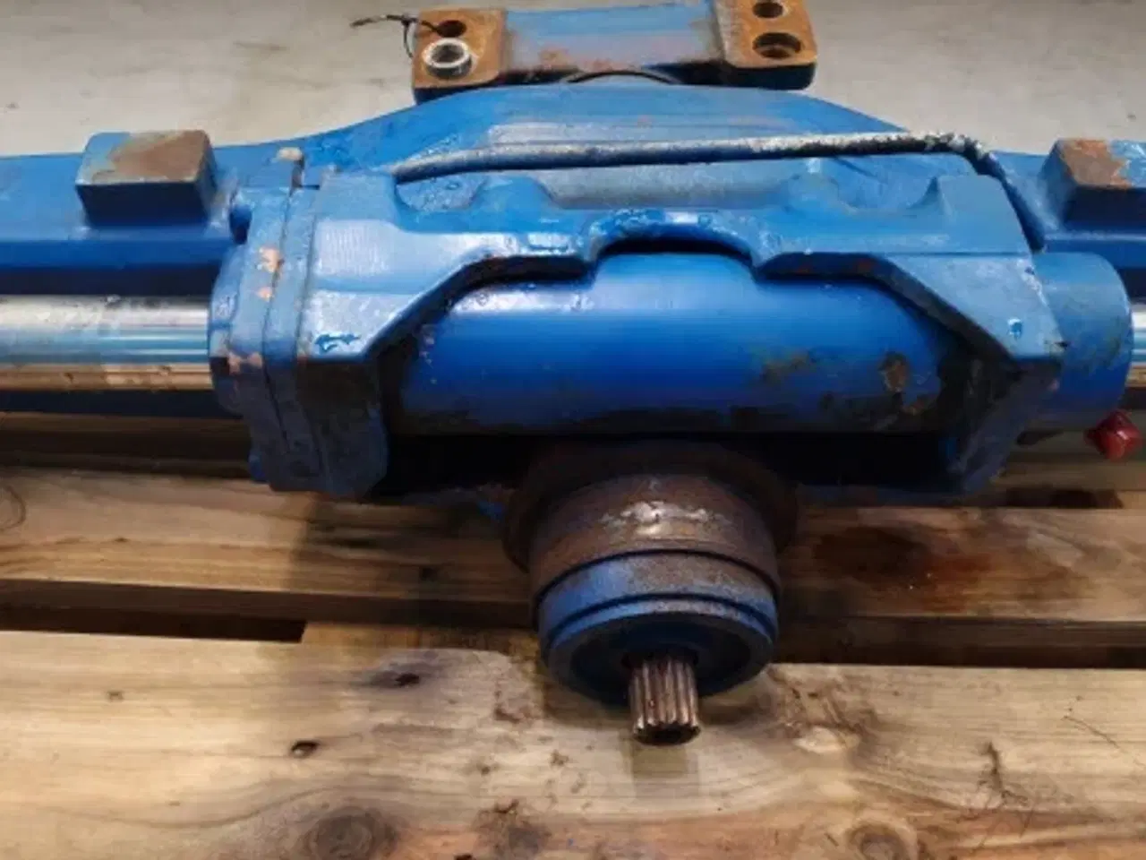 Billede 12 - Ford 6640 Foraksel