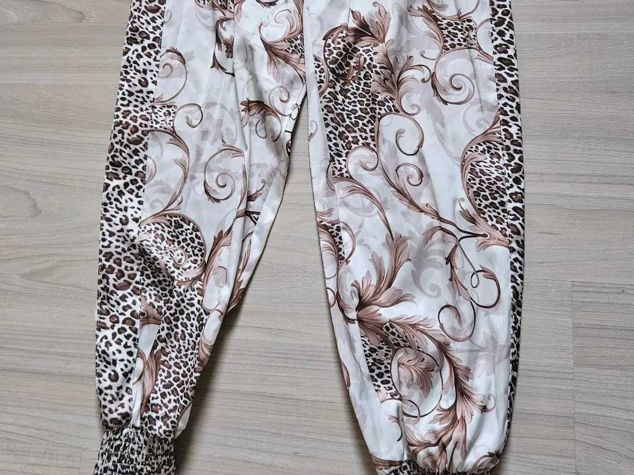 Billede 1 - Buch leopard bukser silke