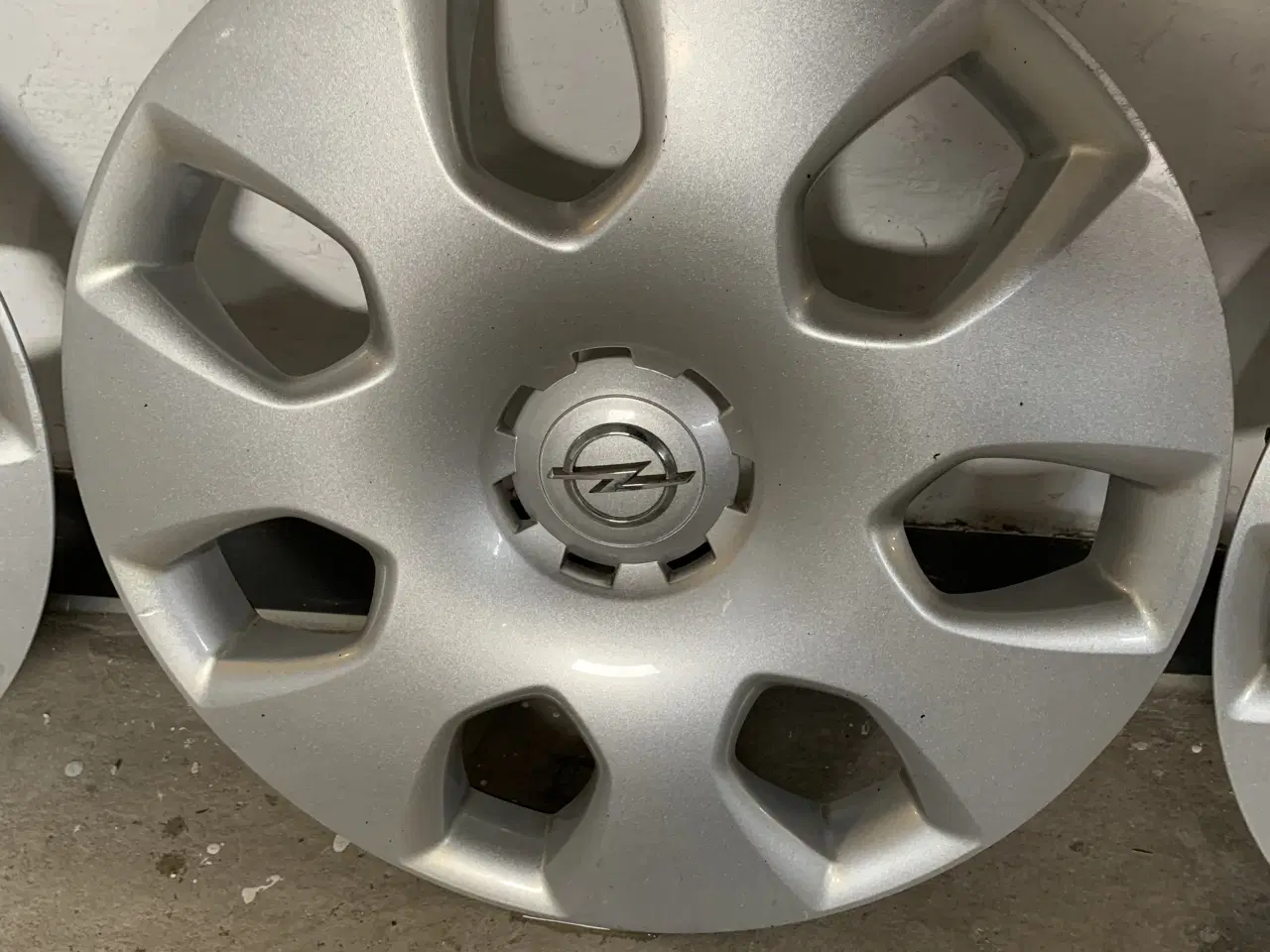 Billede 4 - Opel sølv hjulkapsler sæt 