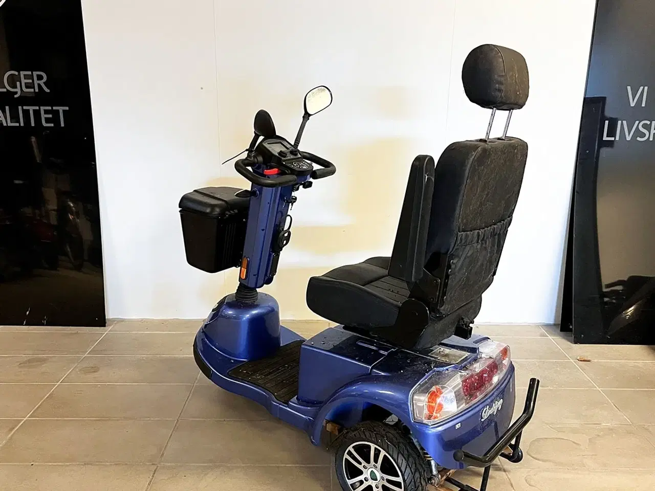 Billede 2 - LM-550 blå