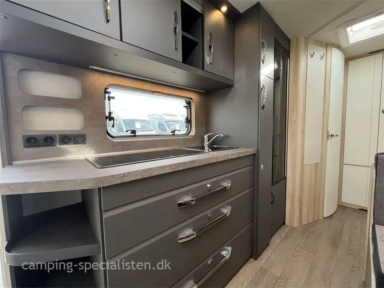 Billede 8 - 2026 - Hobby De Luxe 545 KMF   Hobby De lux 545 KMF med 3 køjer model 2026 - se den nu hos Camping-Specialisten.dk