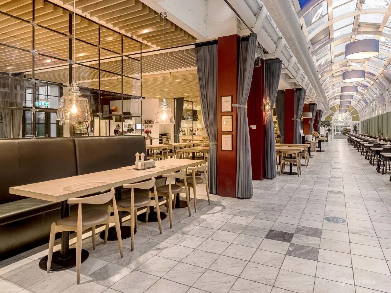 Billede 13 - Højloftet og flot istandsat lejemål i B!NGS