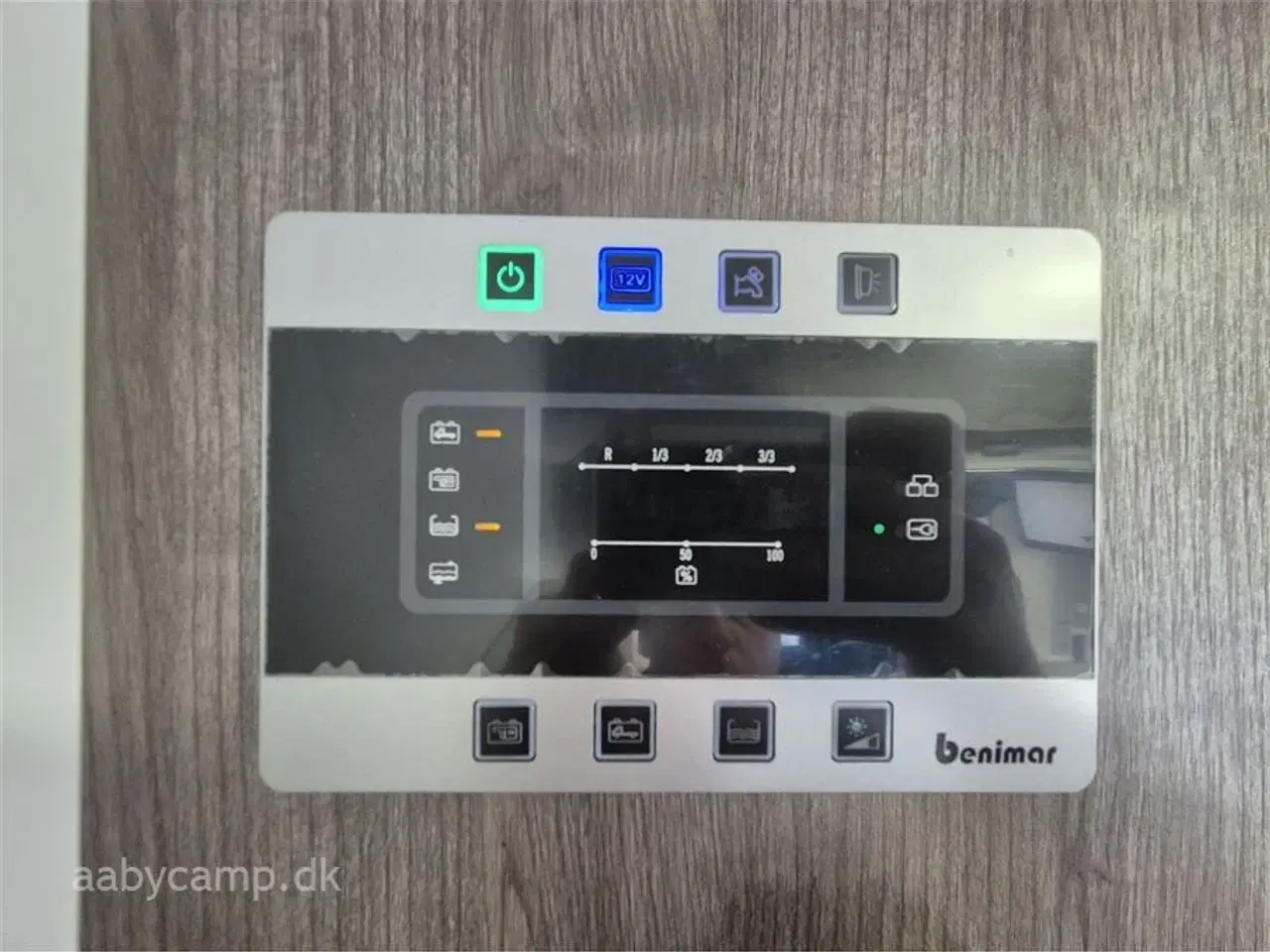 Billede 23 - 2026 - Benimar Tessoro   Nk Pakke. 8 trins Automatgear. 200W solceller. Webasto Dieselfyr. Kompressor køleskab. Køjer bag og sænkeseng Foran.