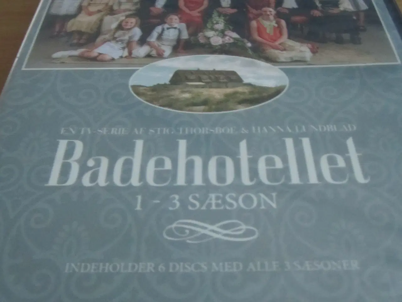 Billede 2 - BADEHOTELLET. 1-3 Sæson. BYD.