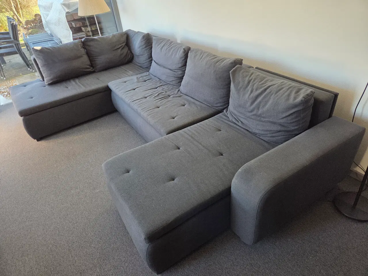 Billede 5 - En hjørnesofa. 