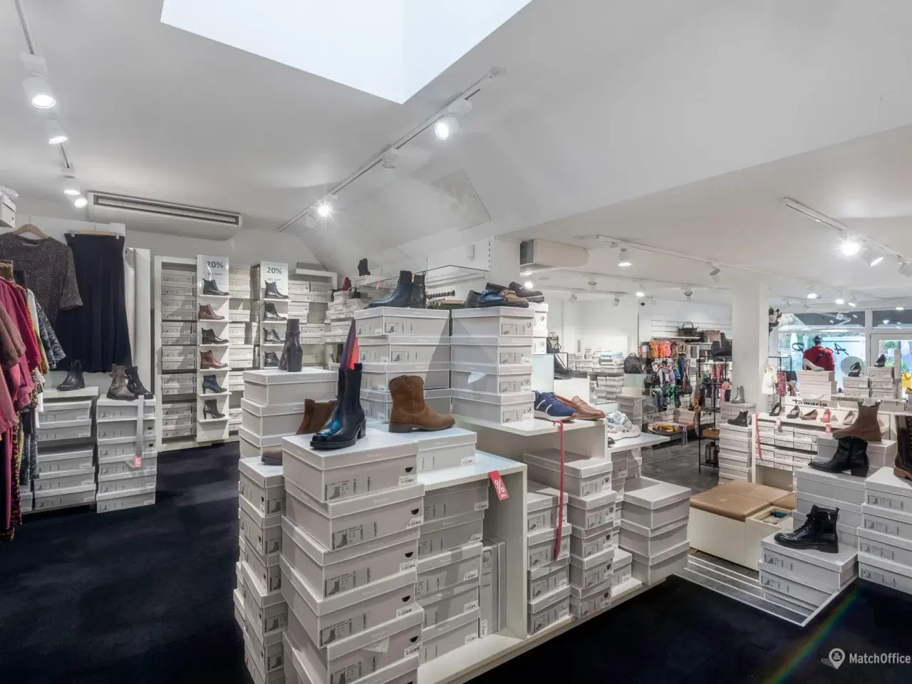 Billede 7 - Sublim placering midt på Stændertorvet!