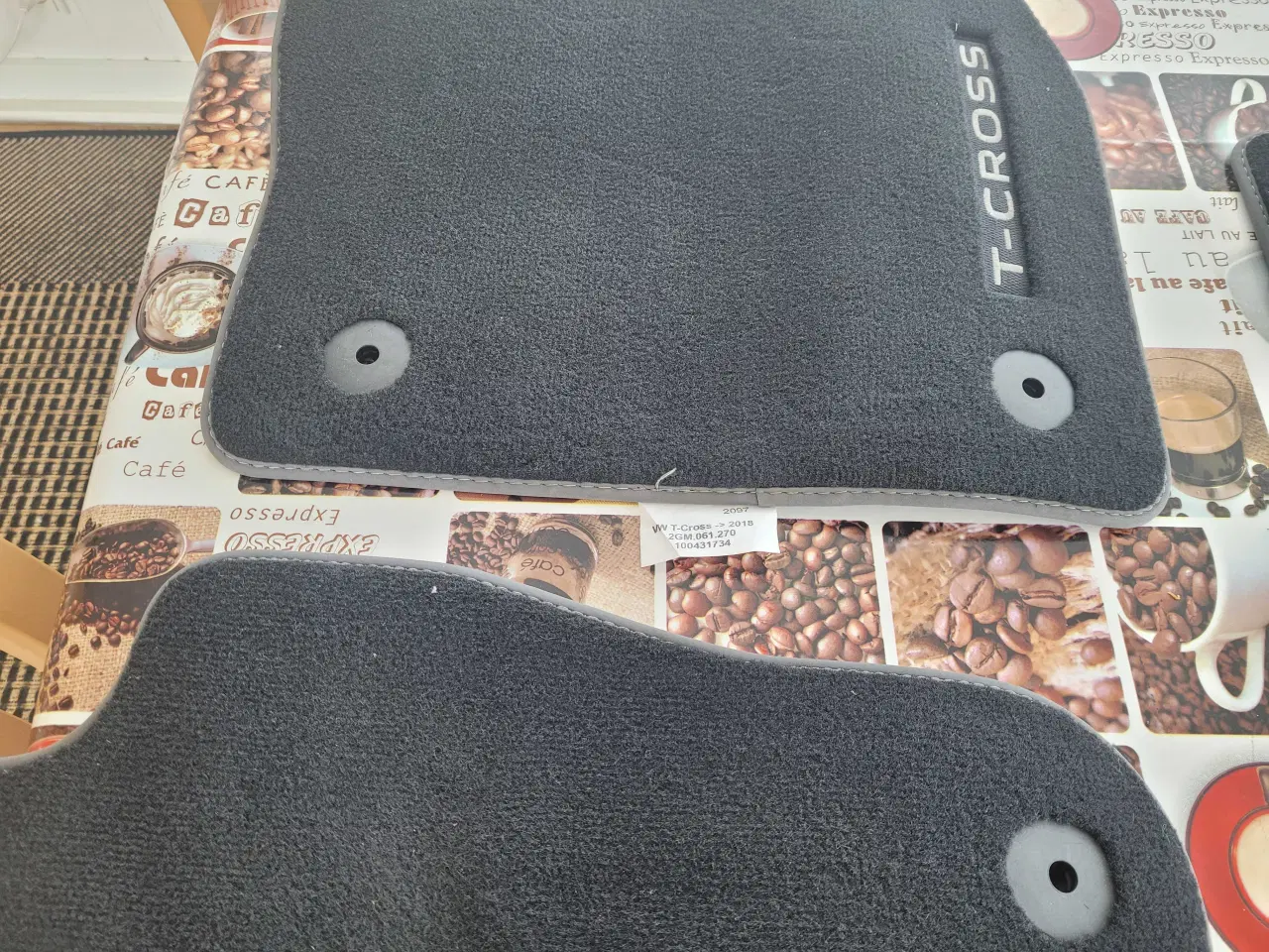 Billede 5 - T-cross måtter aldrig brugt sælges for 400 kr
