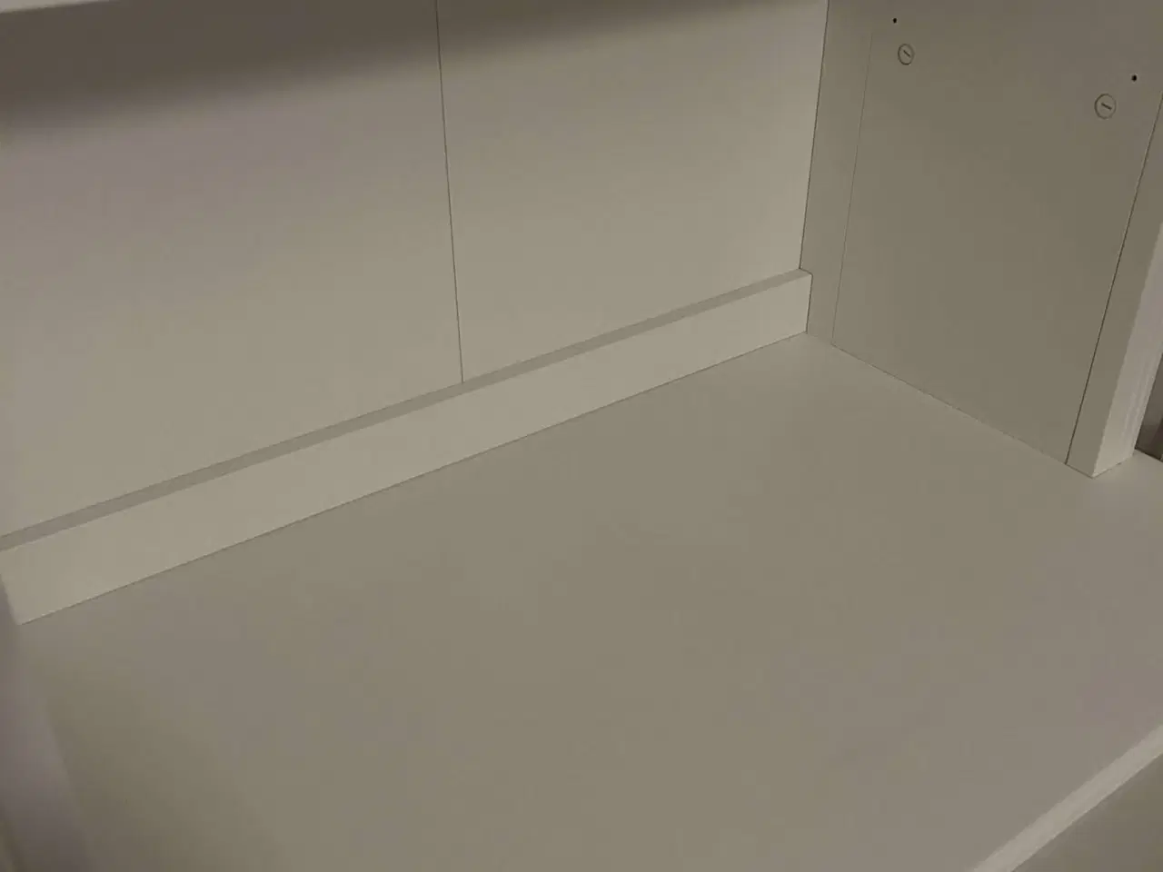 Billede 8 - IKEA Hvid Reol Skab