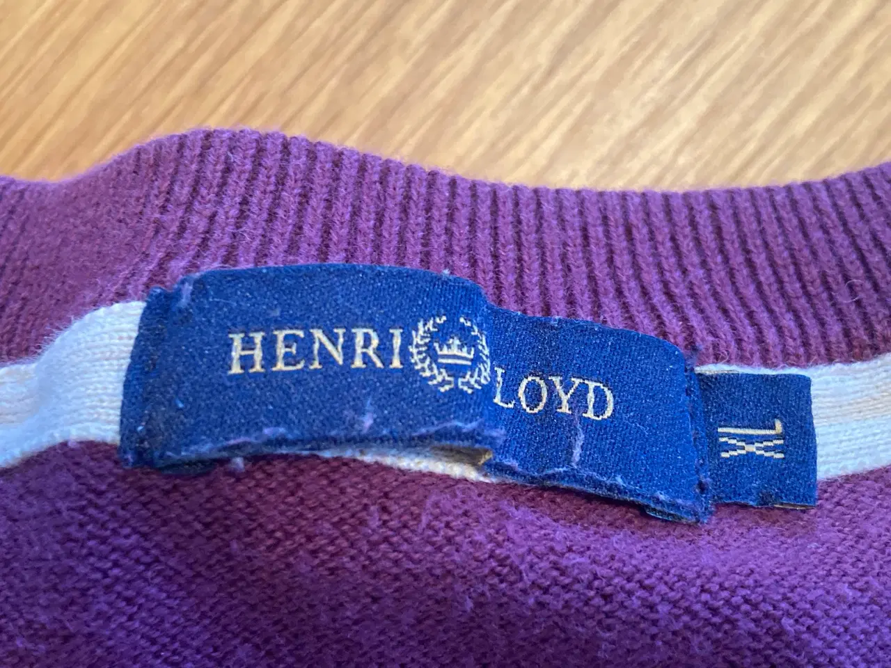 Billede 5 - Bordeaux herresweater fra Henry Lloyd str XL