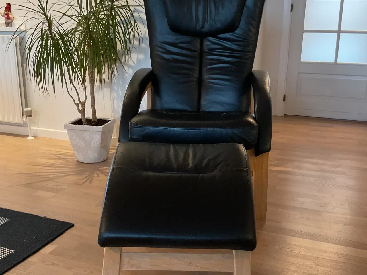 Billede 7 - Clio lænestol med tilhørende skammel