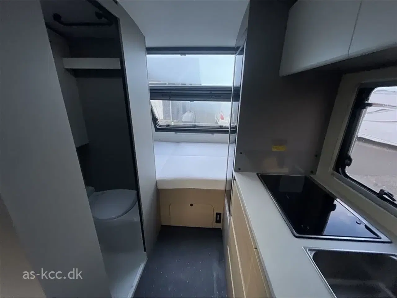 Billede 2 - 2026 - Adria Action 391 PD Panorama Adria Action 391 PD Classic Panorama årg. 2026 Generation 2 ny ude og inde. Incl batteriboks og lader.