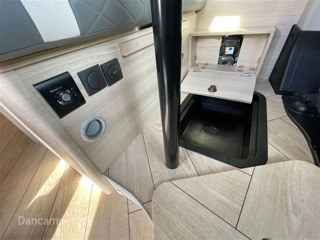 Billede 21 - 2026 - Chausson V697 Sport Line Super vintercamper, 140 HK, 8-trins automatgear, adaptiv fartpilot. Tilbehørs-, Connect-, Safety- og Artic pakke m.m.m..