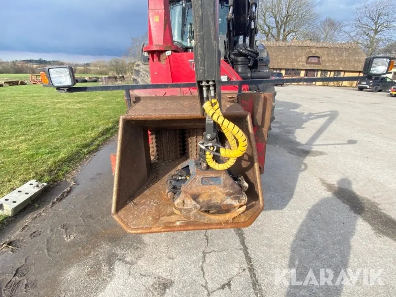 Billede 9 - Skovtraktor Valtra S374  med flishugger og vogn TP 400 flishugger
