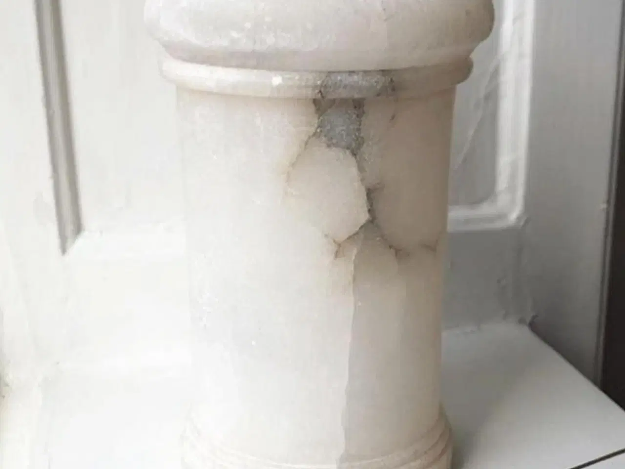 Billede 3 - Hvid stenkrukke, cylindrisk