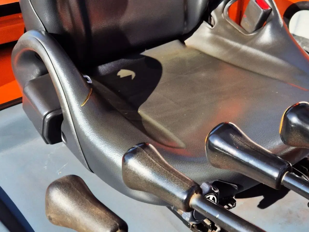 Billede 18 - Baoli 30 / ekstrem velholdt og kun 1300 timer / lukket kabine