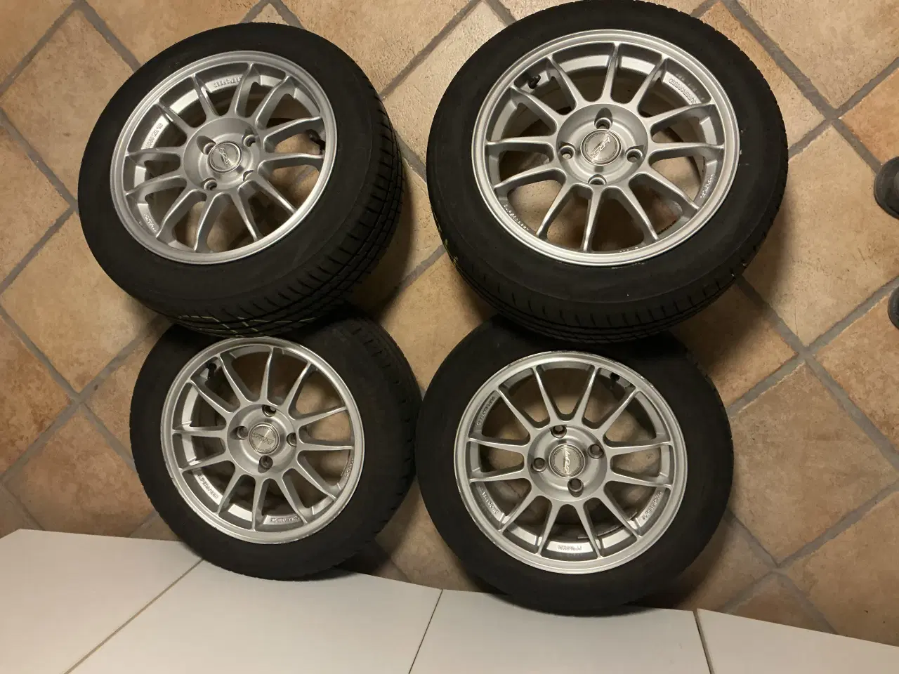 Billede 2 - Alufælge med sommerdæk
