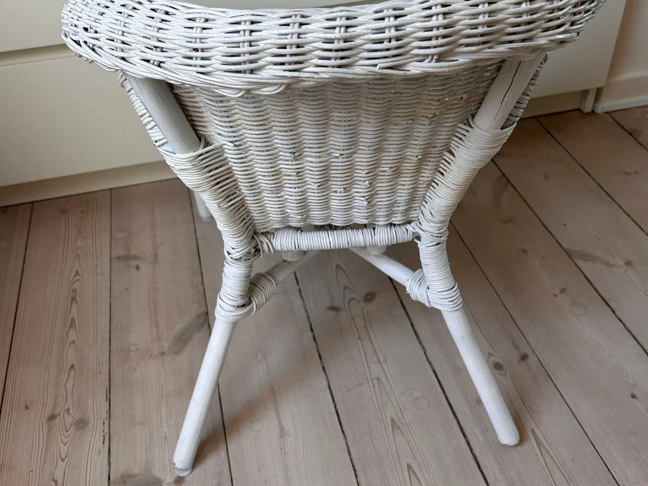 Billede 3 - Kurvestol til børn