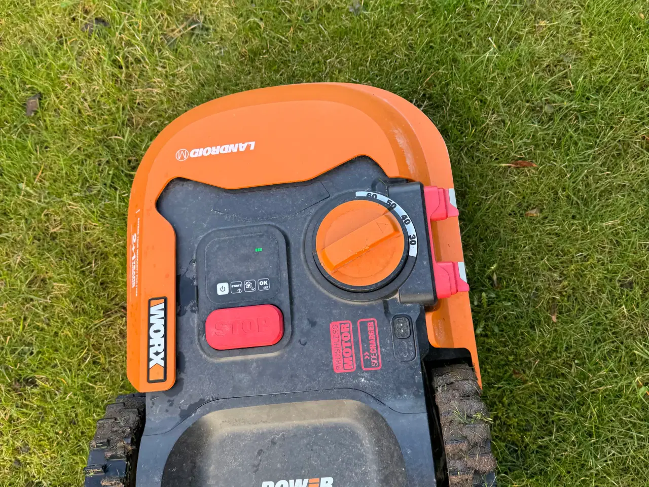 Billede 6 - Worx M500 robot plæneklipper med tilbehør sælges 