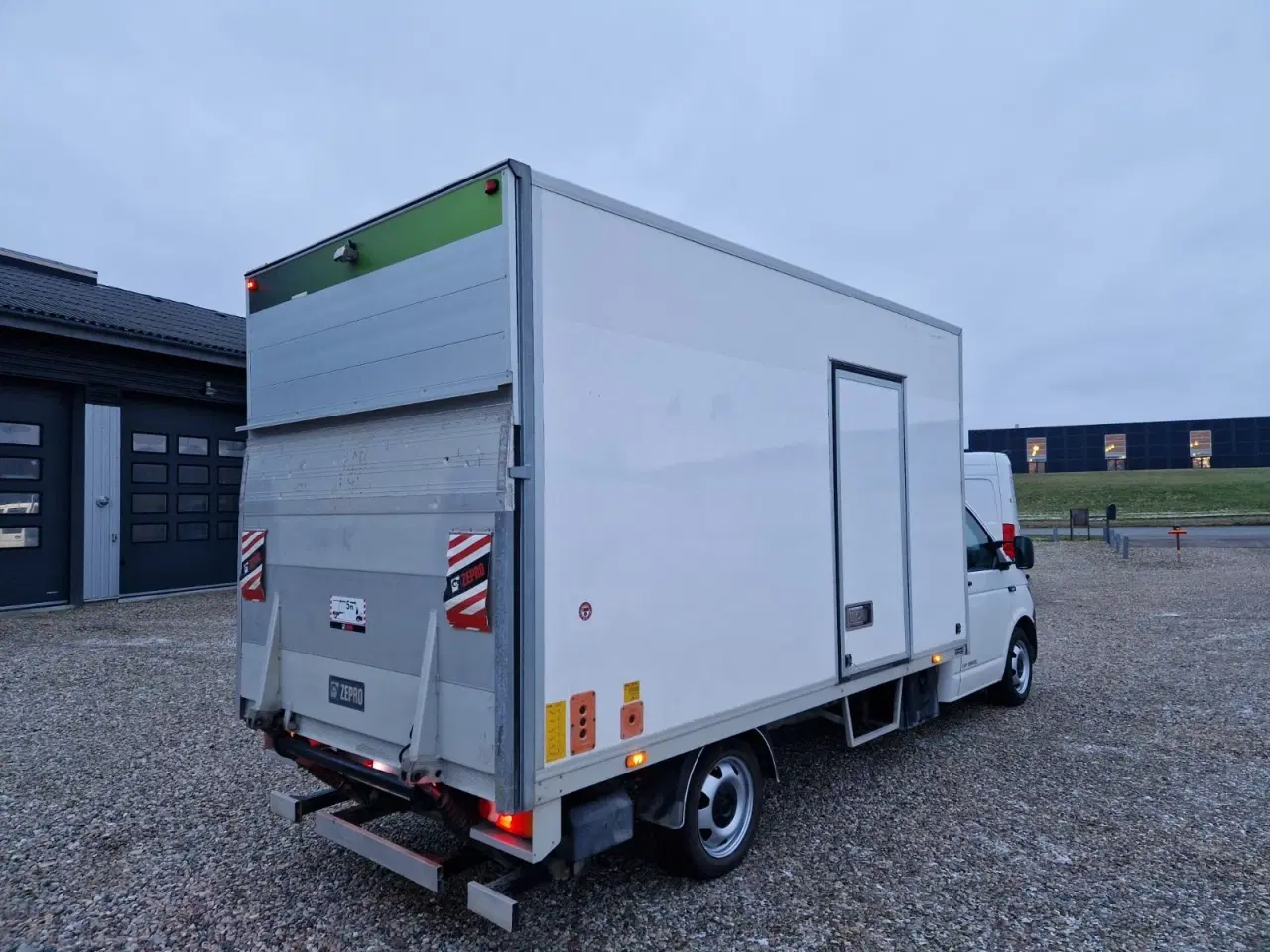 Billede 5 - VW Transporter 2,0 TDi 150 Alukasse m/lift