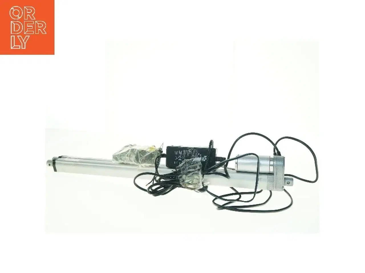 Billede 4 - To lineare aktuatorer - eller arme der kan åbne og lukke ting (str. 63 x 10 cm)